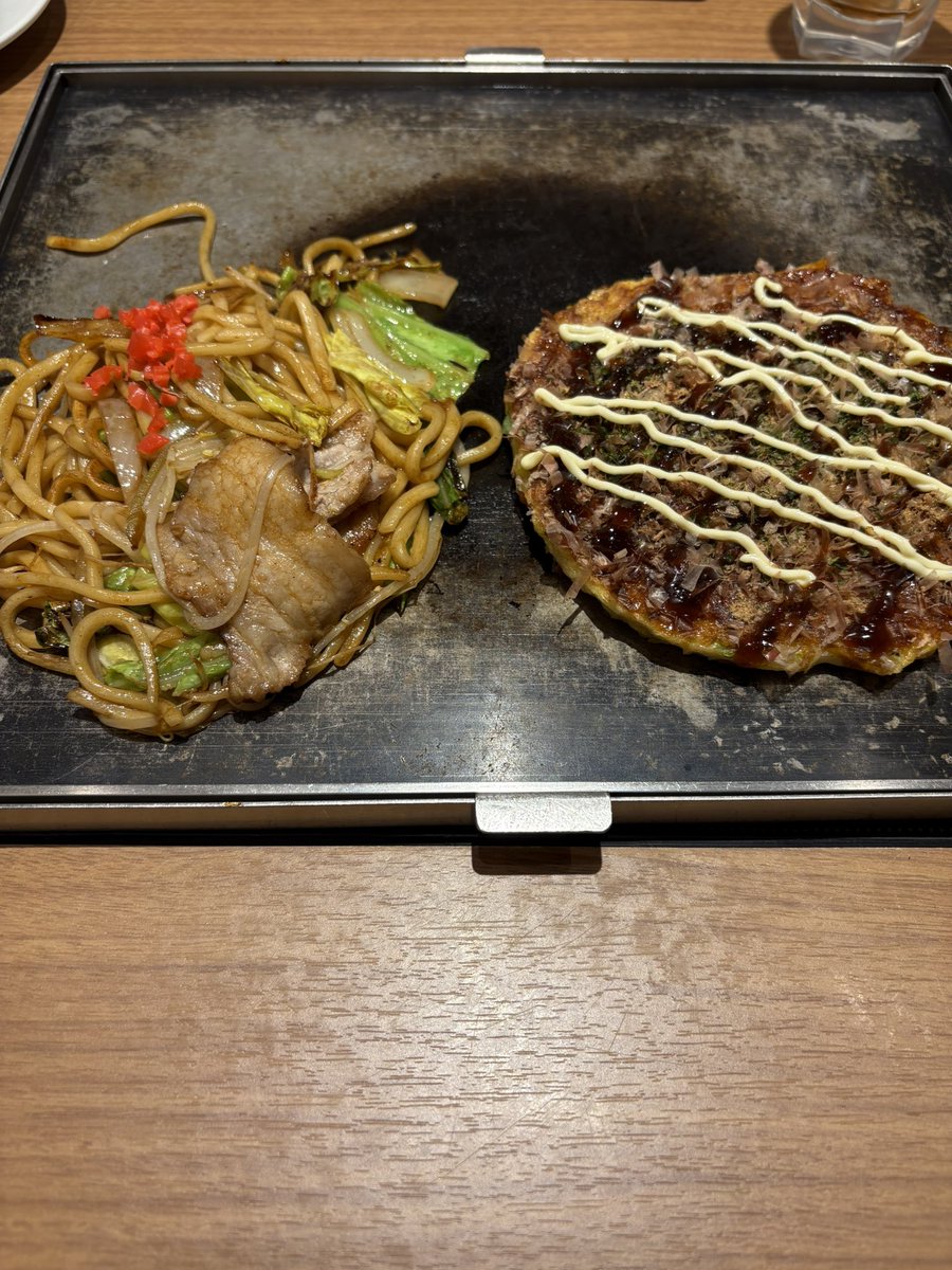 Aimi_mama's tweet photo. #優里_アリーナツアー2024 
の為に、大阪まで遠征中。
@あべのハルカス　で大阪の眺めを見て
お好み焼き食べました。
大阪城ホール向かいます🚃 https://t.co/w1lVH7dx2K