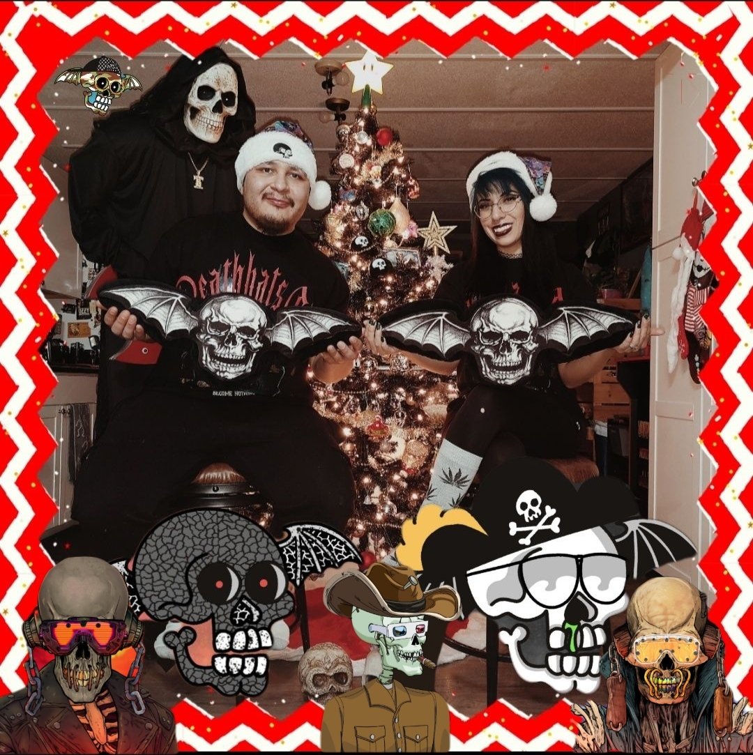 Merry Christmas to all my friends and followers, &amp; to the best three Web3 projects around <a href="/MegadethDigital/">Megadeth Digital</a> , <a href="/WickedCraniums/">Wicked Craniums</a> , &amp; <a href="/DeathbatsClub/">Deathbats Club</a> ! We didn't take a Xmas photo this year, but hope to have a new one to post in 2025! Hope everyone had a safe &amp; fun Christmas!🎄☃️🤘🫂💀