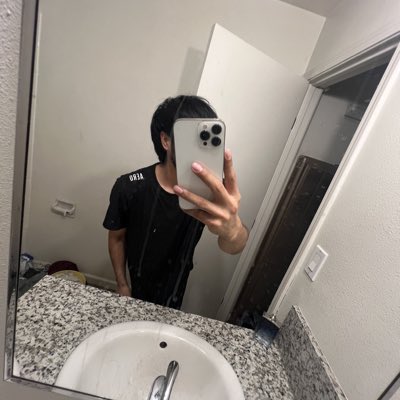 siwccy's tweet photo. #NuevaFotoDePerfil https://t.co/s6huRrpE8S
