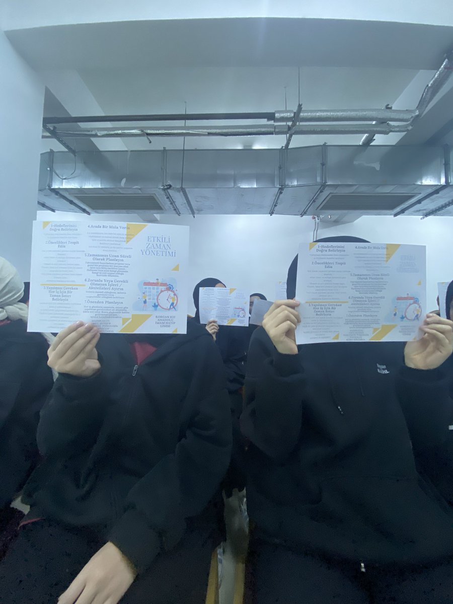 Okulumuz 11. Ve 12. Sınıf öğrencilerine “Soru Çözme Teknikleri “ semineri verilmiştir. 21 adımdan oluşan teknikler örneklerle ele alınmıştır. Seminer sonunda “Zaman Yönetimi” broşürleri de dağıtılmıştır. #rehberlikservisi 
<a href="/korganmem/">Korgan İlçe Milli Eğitim Müdürlüğü</a> <a href="/korgankizaihl/">Korgan Kız Anadolu İmam Hatip Lisesi</a> 
<a href="/korgankymkmlk/">Korgan Kaymakamlığı</a> <a href="/ErcanDuzucu52/">Ercan DÜZÜCÜ</a>