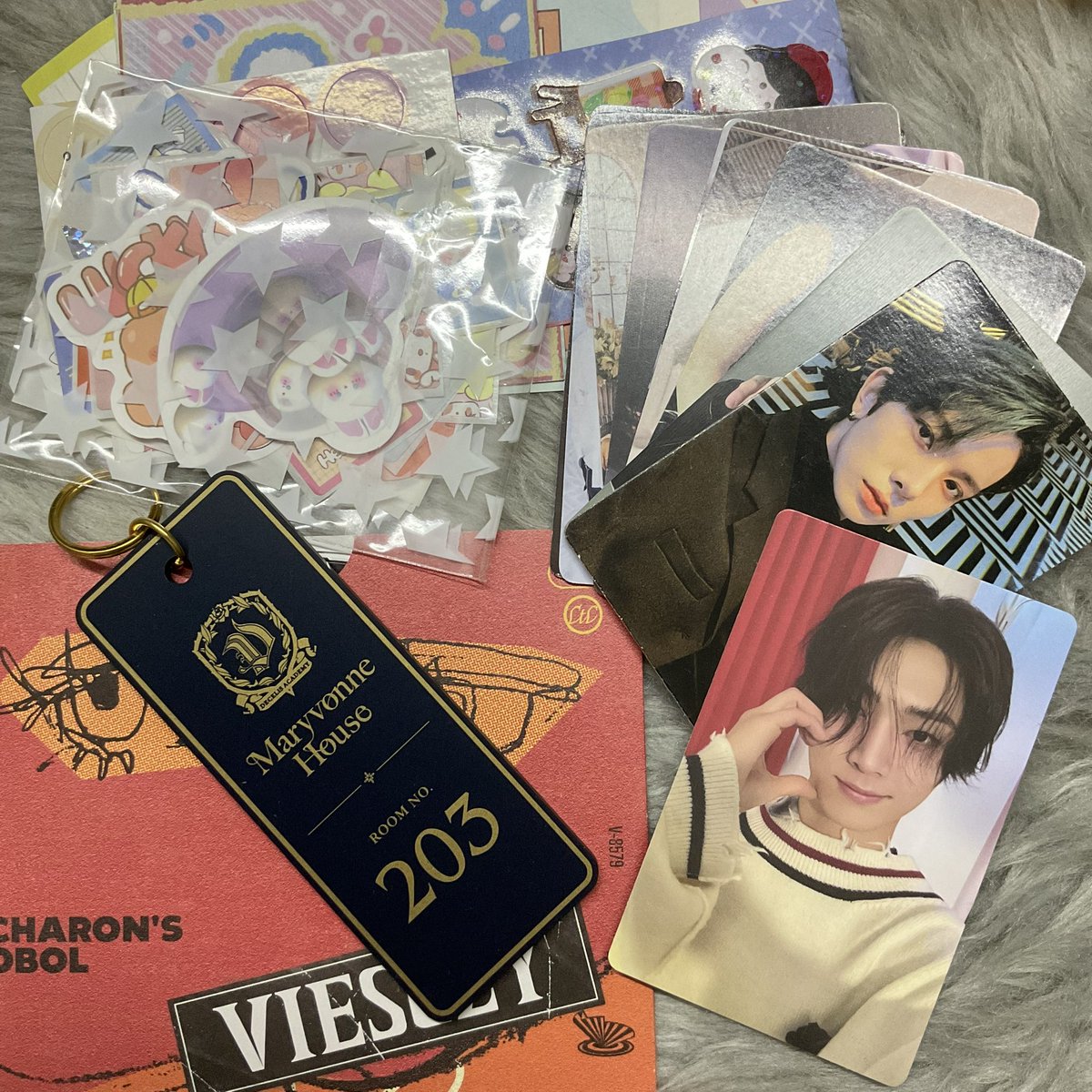 nichorielsim's tweet photo. free claim! giveaway 😚

• 1 Memorabilia House Keyring &amp; CD + Jay RU pc 

- like &amp; rt
- winner must shoulder sf

will pick winner on Saturday. :) https://t.co/8ESO1wIyBb