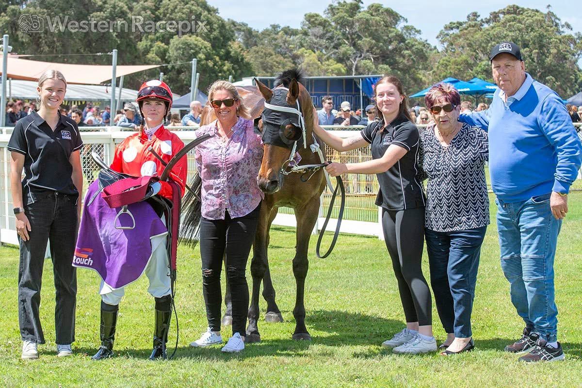 WesternRacepix's tweet photo. RUDHYAR - Albany Thurs 26th December
#WesternRacepix #BoxingDayRaces

More 📸 https://t.co/XhRFkk00xX https://t.co/IUOoQtaWge