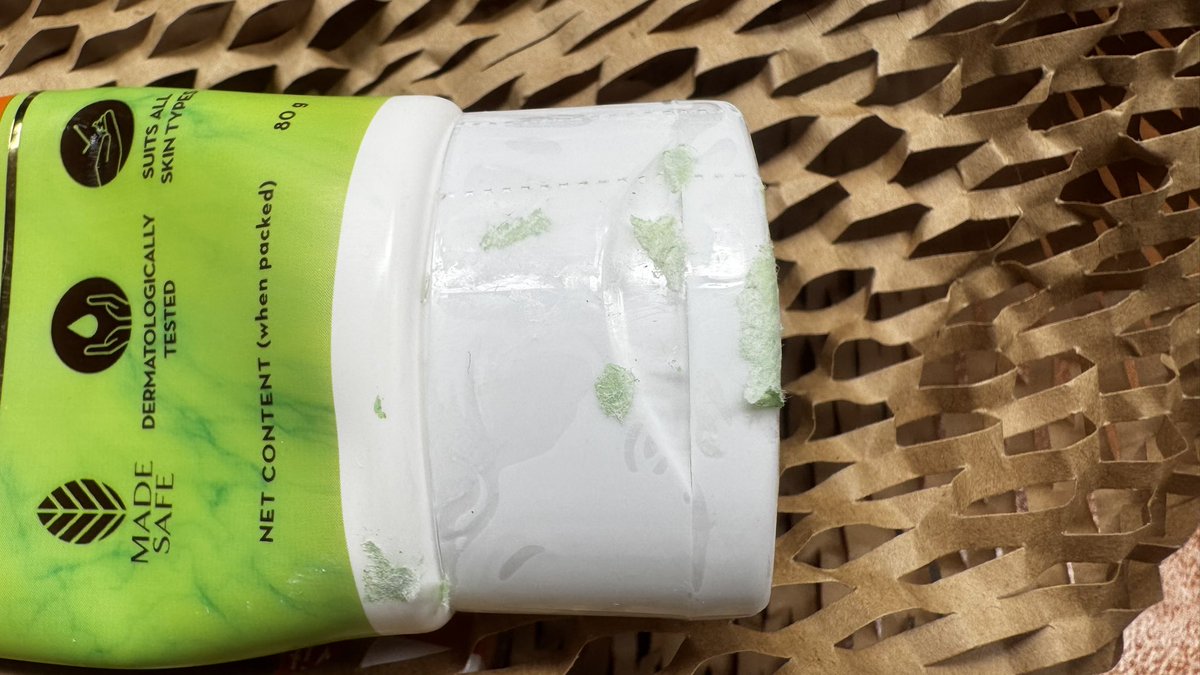tweet2amit's tweet photo. @mamaearthindia @jagograhakjago @nch1915 #damagedproduct Rcvd damaged product &amp; have been trying to contact thru official chat but no one is replying. No contact number listed on website to raise the complaint. Pathetic experience. Buyers pls stay away, don’t buy from MamaEarth https://t.co/05Rh2ZOiUR