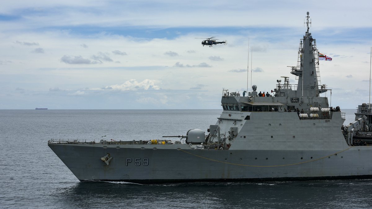Aditya_G_Social's tweet photo. INS #Sumitra (P59), a #Saryu class #OPV.
Now upgraded with Lynx U2 Fire Control System (FCS). Attached press release elaborates its capabilities.
New 12.7mm SRCGs on the foxle and changes to equipment installed on the mast. (older pic for comparison)
#IndianNavy https://t.co/ar8kwCVmtk