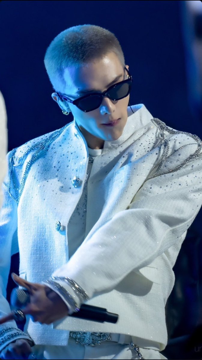 Eminem Hwang hyunjin 😭?