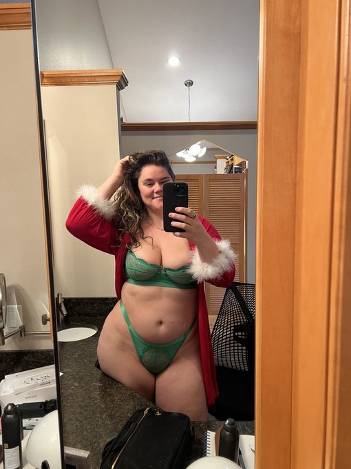 Watch hunnie_bunns's leaked NSFW photo on TwXstars