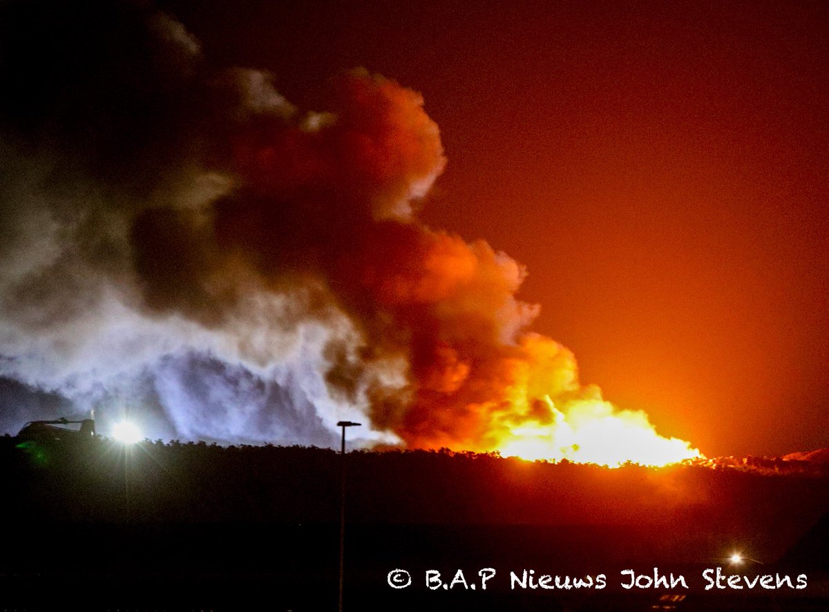 Grote brand bij Attero in Wilp met inzet van meerdere brandweerkorpsen