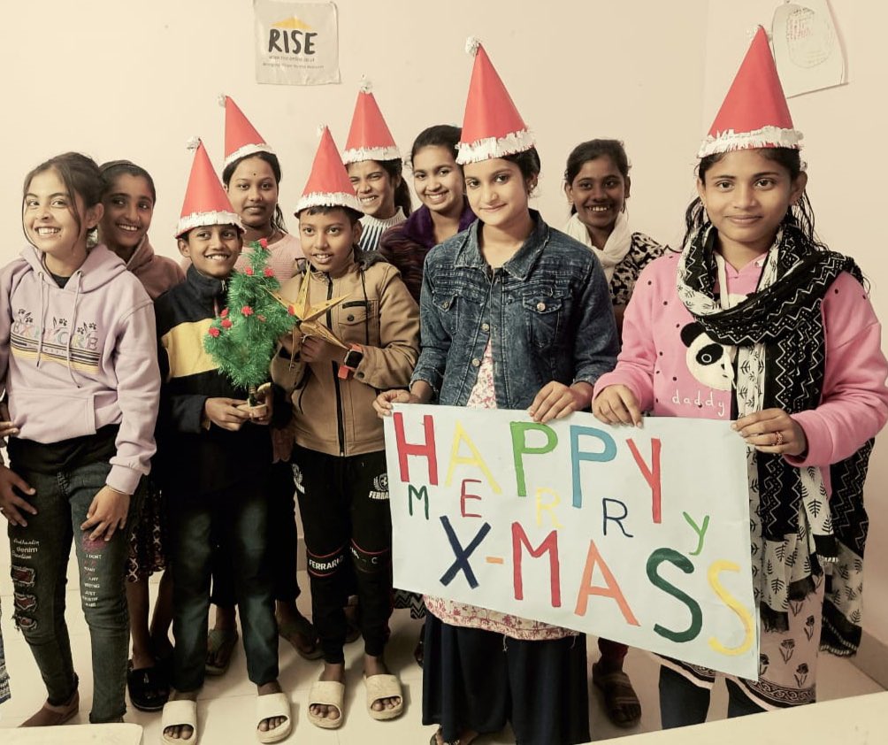 Happy Boxing Day! We hope you all had a very merry Christmas, seasons greetings from everyone at the RISE school 🙏🏽

#christmas #merrychristmas #merrychristmas🎄 #merry #merryxmas #xmas #xmastree #xmastime #christmastime #happy #celebration #school #rural #india