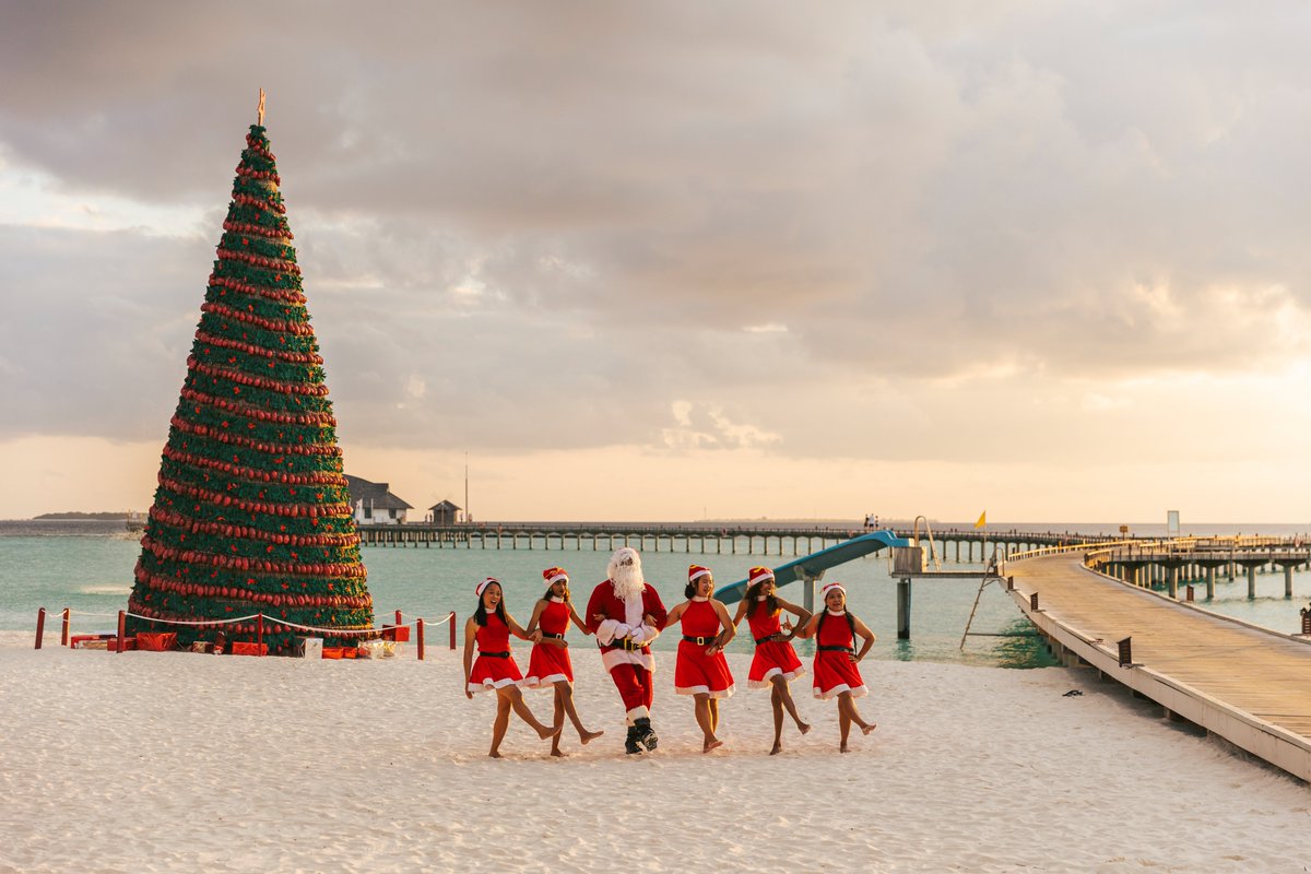 sunsiyamresorts's tweet photo. This Christmas, Sun Siyam Resorts brought the Festive Season to life across all six properties, each with its own unique theme. Blending art, nature, and joyful celebrations, we sparked creativity and connection at every turn. While each experience was distinct, all shared the same festive spirit and signature Sun Siyam charm, making it a Christmas to remember!

#SunSiyamResorts #Maldives #ChristmasCelebration