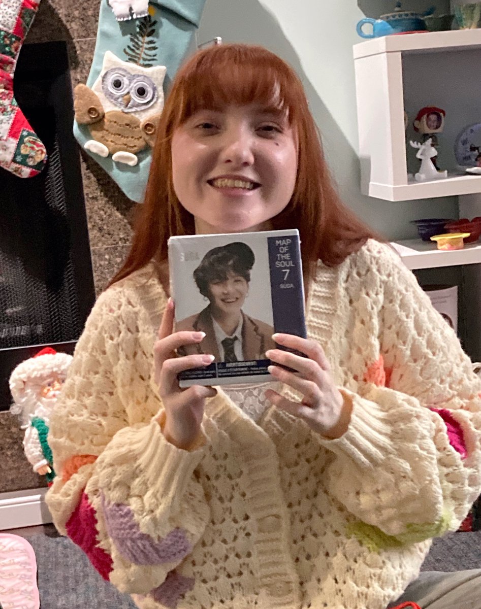 ReulockGaming's tweet photo. My mom got me a Yoongi puzzle for Christmas. 🥹 
#SUGA #BTS #Yoongi #Christmas2024 https://t.co/f2jkfpwkEC