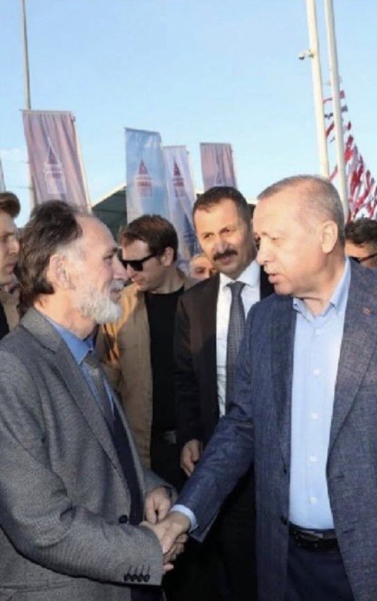 ekremhelvacifb's tweet image. Cumhurbaşkanımız @RTErdogan ‘ın çocukluk,dava ve yol arakdaşı aynı zamanda Cumhurbaşkanımızın İBB özel kalem müdürü değerli abim,kıymetli büyüğüm @ismailengin6 toplumun sahadaki sesi olmaya devam ediyor.Huzurunuzda kendisine teşekkür ederim.Ellerinden öperim.Yolunuz yolumuzdur.