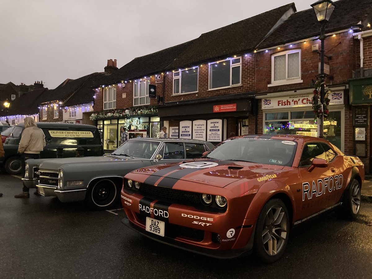 classiccarguru1's tweet photo. This morning Iβam mostly with the early birds at #WickhamSquare #BoxingDay meet https://t.co/oSb7nW5u48