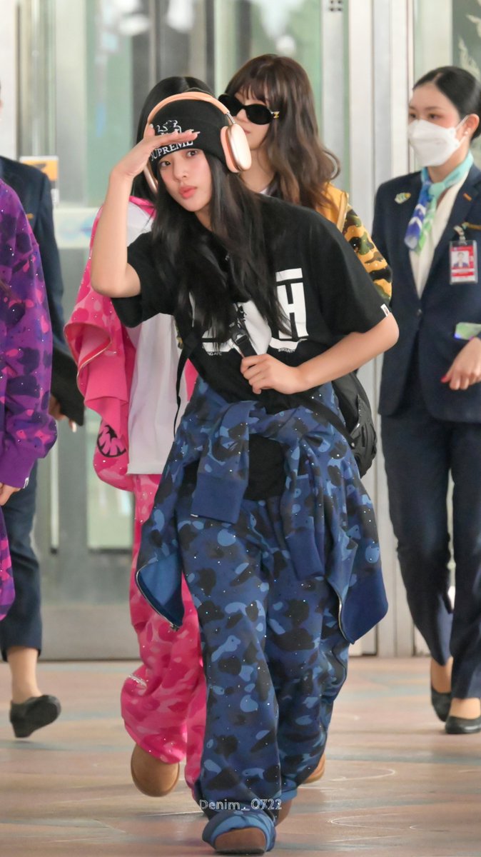Denim_0722's tweet image. 241226 BKK
: 버니즈 어디에 있나요?
#뉴진스 #NewJeans #민지 #MINJI