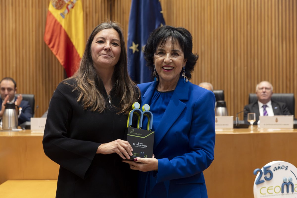 Zorionak <a href="/entremayores/">entremayores</a> por el reconocimiento recibido por <a href="/CEOMA_ong/">CEOMA</a> con motivo de su 25º aniversario.

#GrupoSSI #personasmayores

entremayores.es/nacional/ceoma…