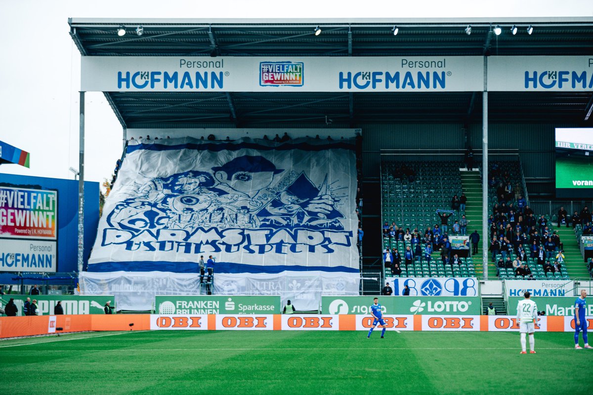 sv98's tweet photo. 9⃣ Heimspiele. 8⃣ Auswärtsspiele. Dazu 3⃣-mal auswärts im DFB-Pokal. IHR SEID IMMER DA! ⚜ Vielen DAnk für Eure großartige Unterstützung in der kompletten Hinrunde! Wir sind stolz und unglaublich dankbar dafür, solche Fans wie Euch zu haben! 💙 #sv98 https://t.co/Rgs48X7rXy