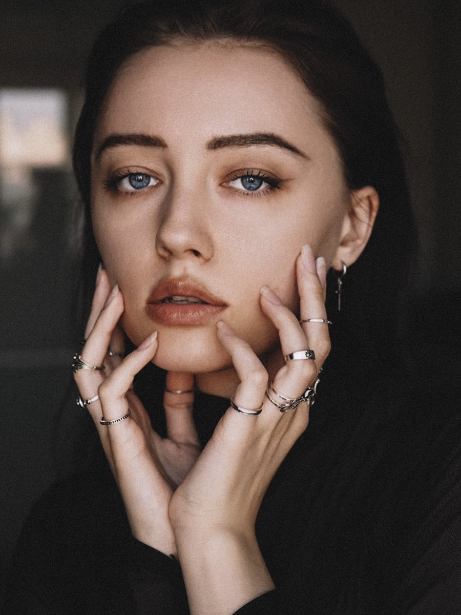 𝐆𝐌 𝐝𝐞𝐚𝐫𝐬🖤

Is there anyone here who lives in Moscow and would like a photo shoot from me? I'm planning to come in the second half of January 🖤 My works can be seen here - t.me/zrelovaph🖤