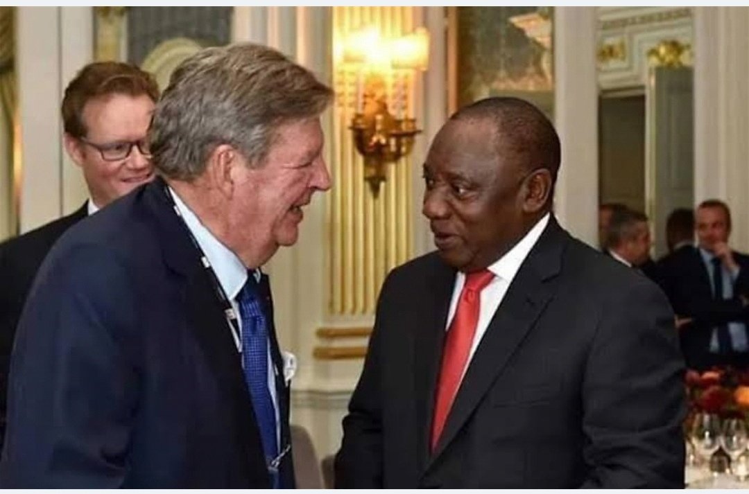 StillEvolving2's tweet photo. @MainlandAfrica @LuckyJobeMlalaz Must've had help from here. https://t.co/yHrRzs2zyo