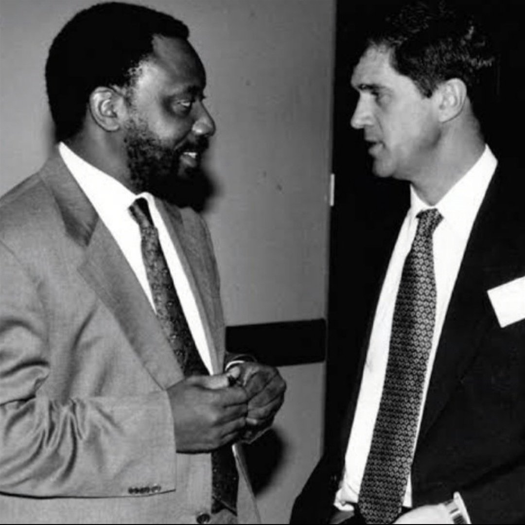 StillEvolving2's tweet photo. @MainlandAfrica @LuckyJobeMlalaz Must've had help from here. https://t.co/yHrRzs2zyo