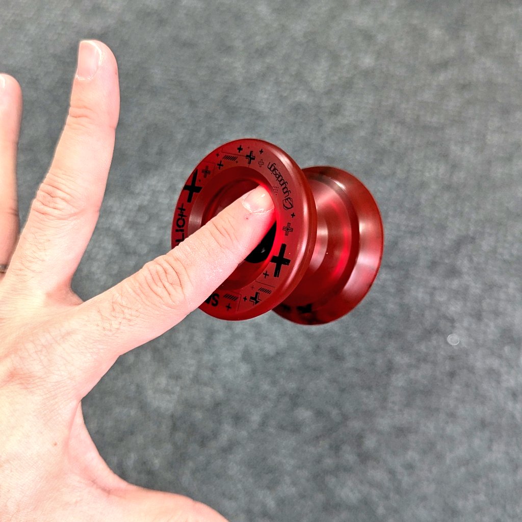 新型スピーダホリックXX形状の恩恵100%の技です。 C3yoyodesign史上1番