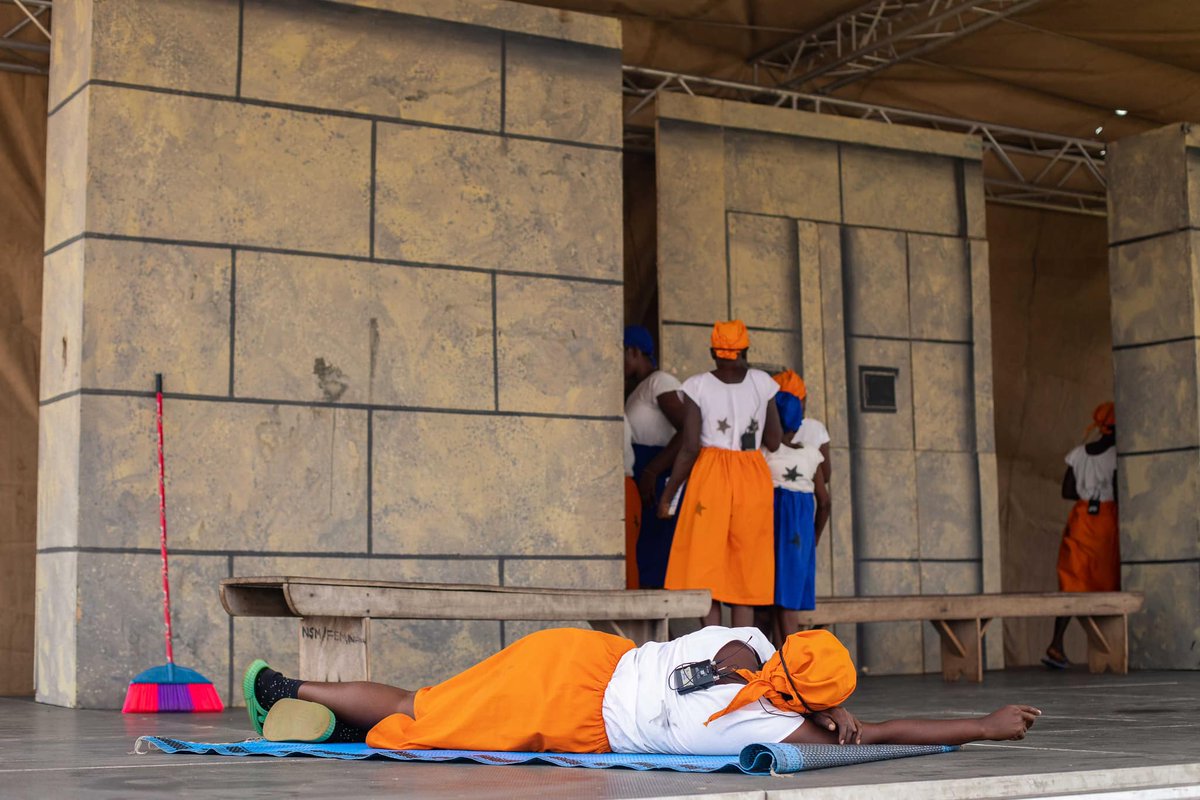 iamogidigidi's tweet photo. Naa Ashokor staged a play with Nsawam Prisons inmate.  

#Rapperholic24 | Kweku Flick | bishop salifu Amoako | Stonebwoy | Ashanti | Bongo | #AccrasMusicLeader | Pains | Fanfooler | Bawumia | WAEC