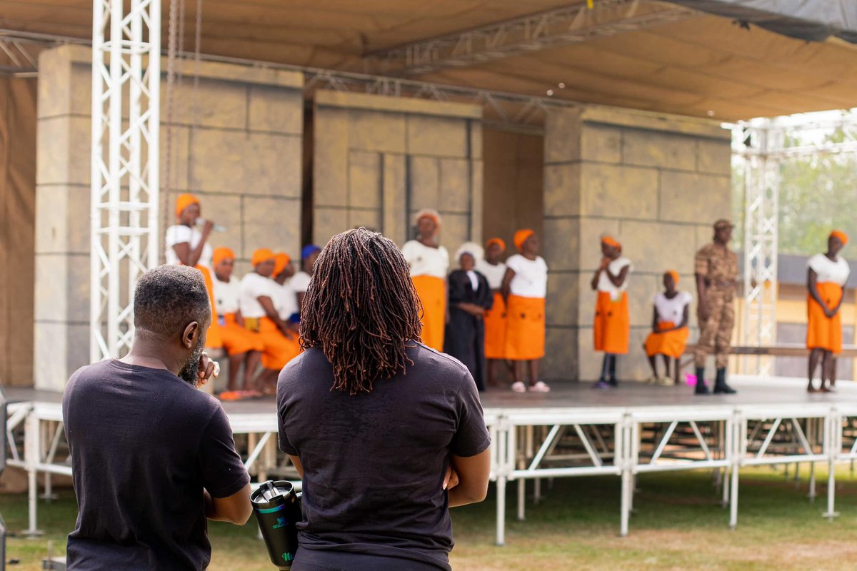 iamogidigidi's tweet photo. Naa Ashokor staged a play with Nsawam Prisons inmate.  

#Rapperholic24 | Kweku Flick | bishop salifu Amoako | Stonebwoy | Ashanti | Bongo | #AccrasMusicLeader | Pains | Fanfooler | Bawumia | WAEC
