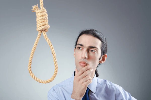 eunhaeT4T's tweet photo. How it feels to have no passion no talent no bitches no home no friends no family no hobbies no grades no money no life https://t.co/XR2DgecSO1