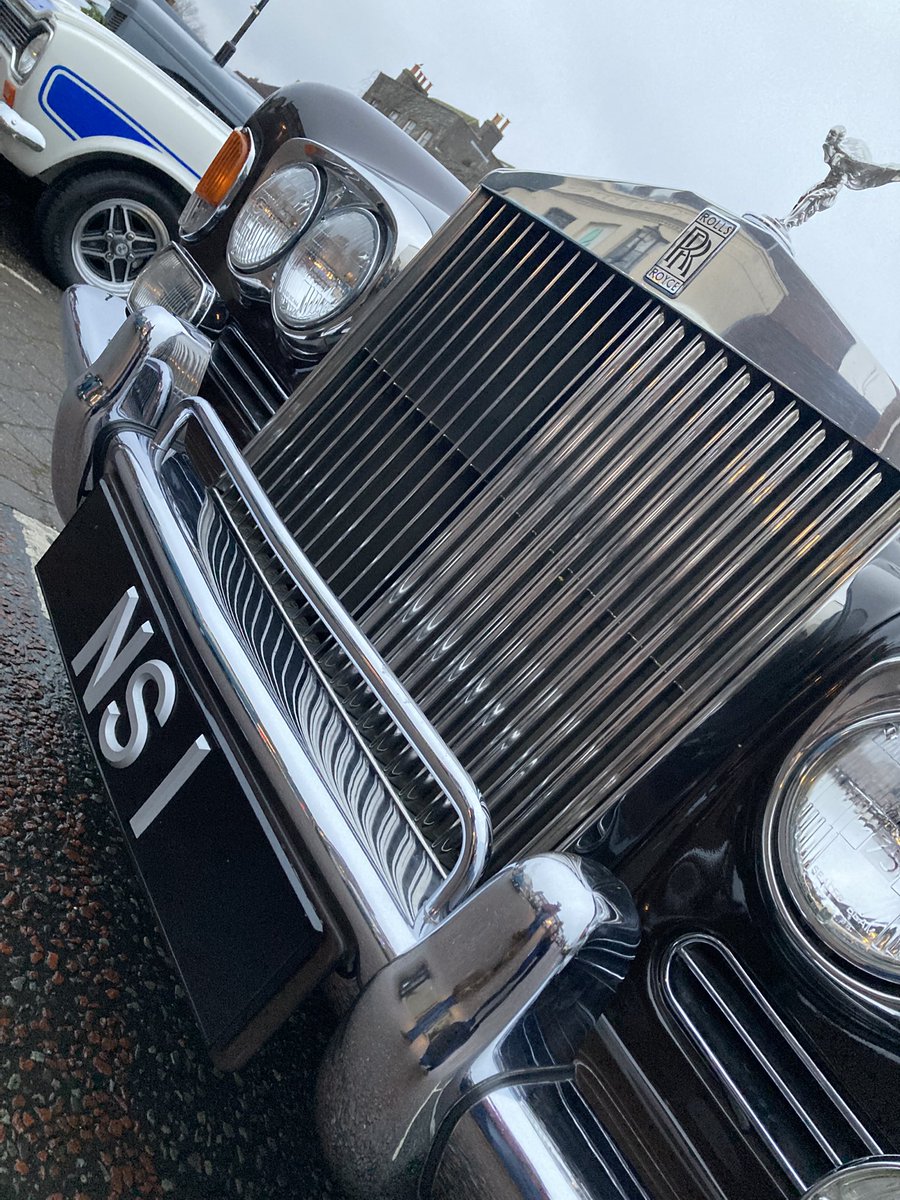classiccarguru1's tweet photo. #WickhamSquare #BoxingDay Meet https://t.co/DyH8XGPknb