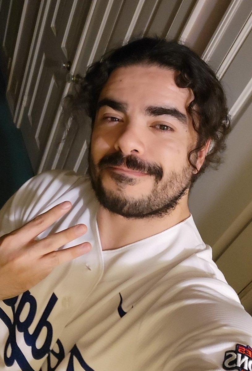 Alex tweet media