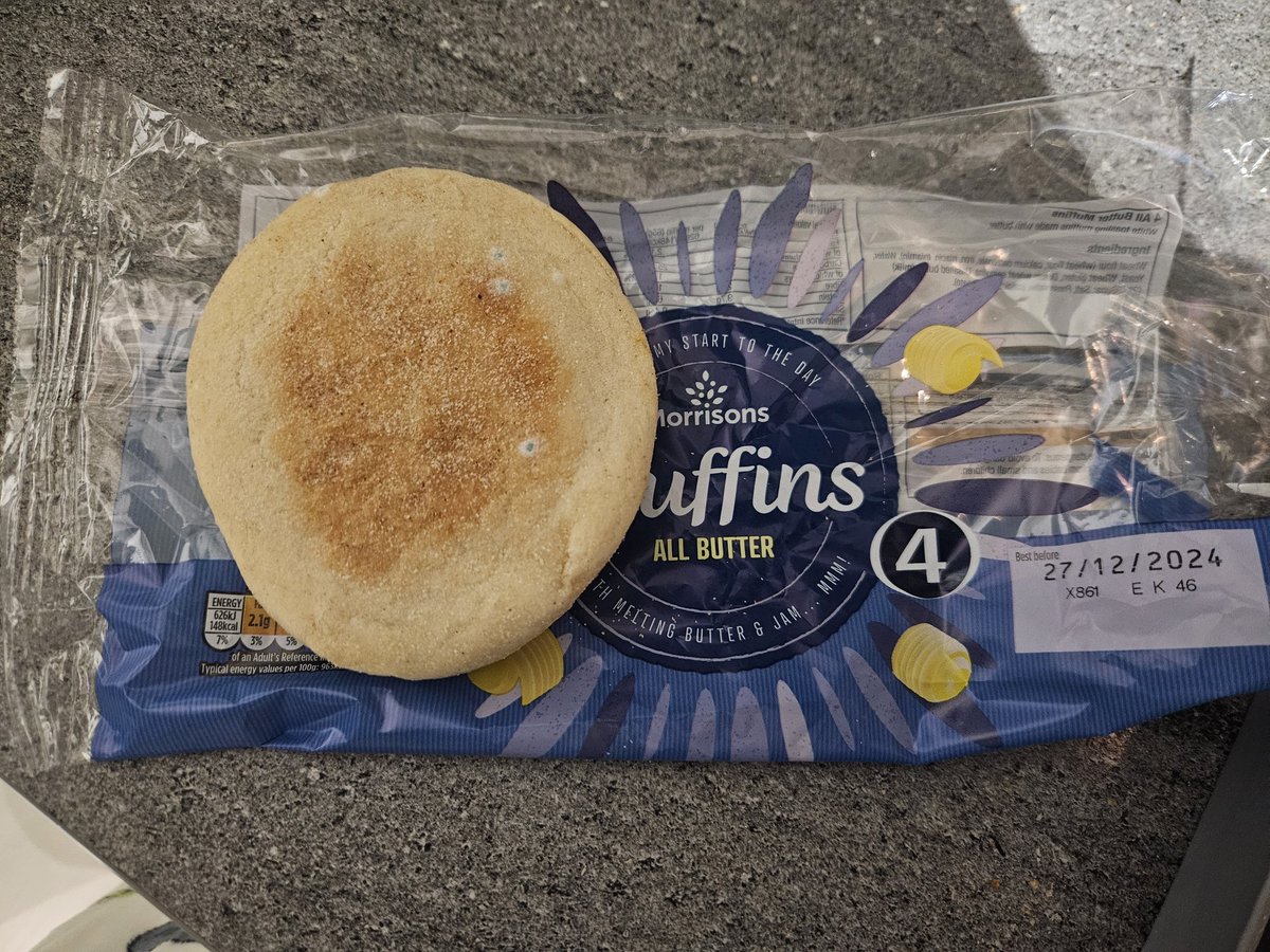 emma_milliken's tweet photo. @Morrisons disappointed in my best before 27th Dec muffins being mouldy today. https://t.co/pJTYsvpsik
