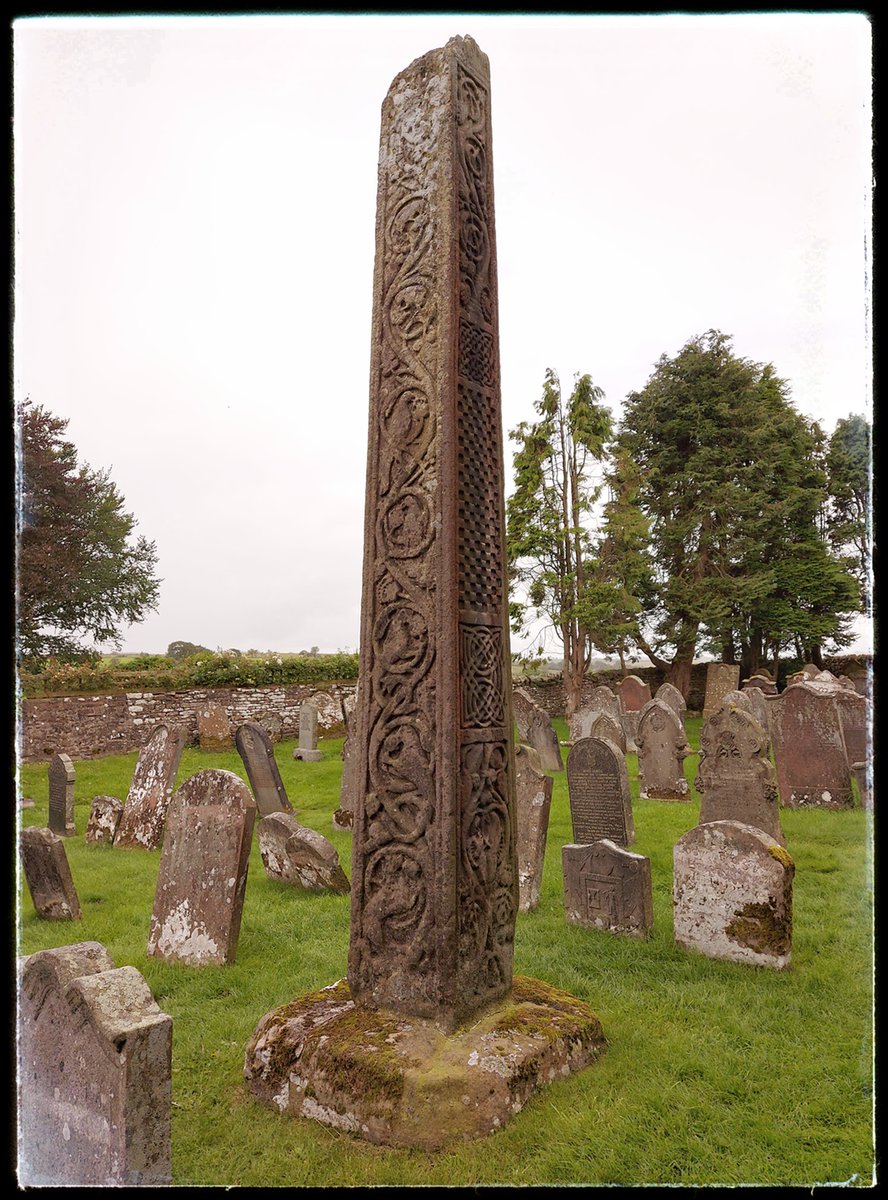 stelingard's tweet photo. The magnificent #Bewcastle Cross, late 7th or early 8th century. It is 14 feet six inches tall, and would have been taller still before it lost its head. #StandingStoneSunday #Cumberland
📷 My own, from 2020. https://t.co/cEsDFuYamF