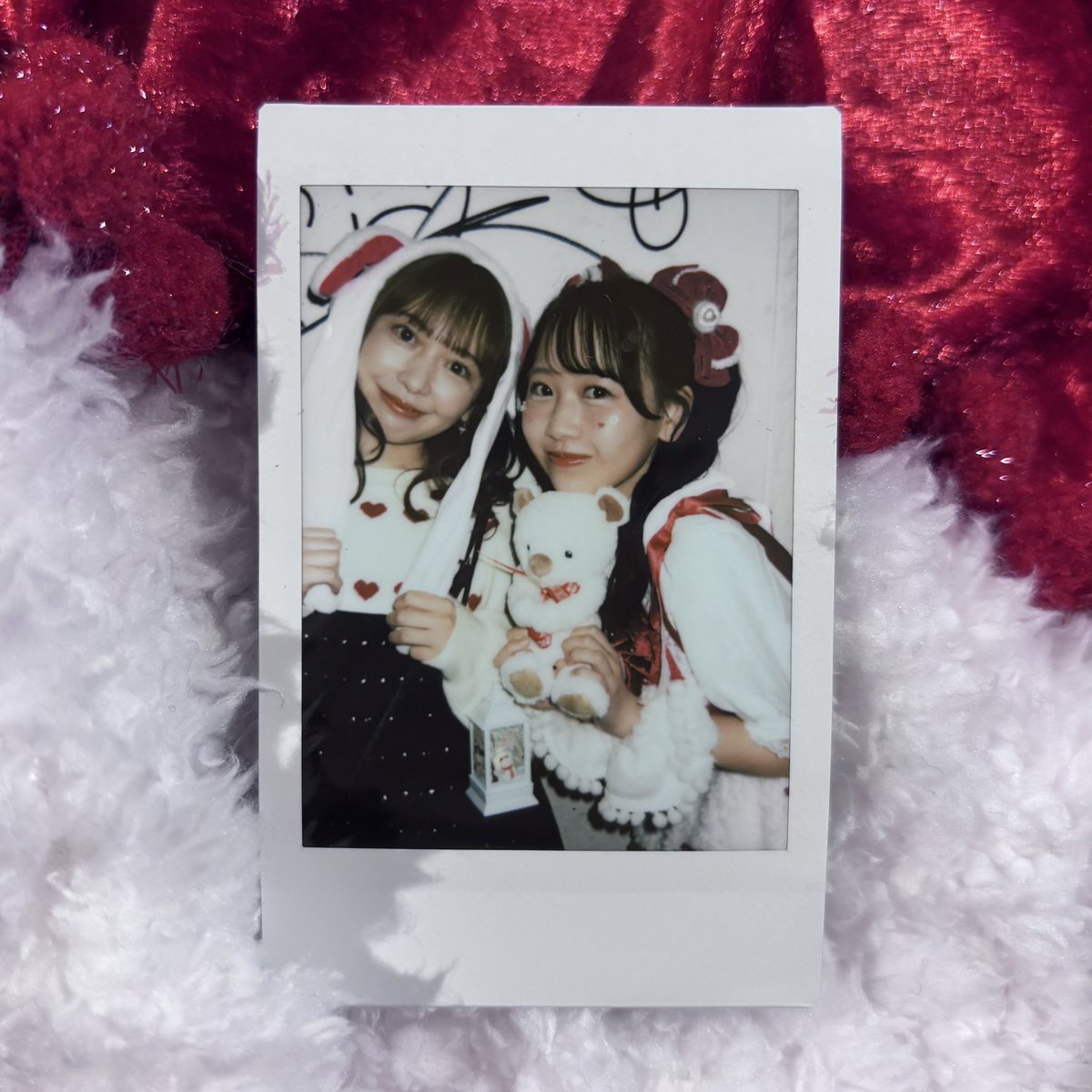 １年目の時はまだ今みたいにスタッフさんがいっぱいじゃなくて、毎日全部の現場にミサさんと一緒に行って、初めてやることとかも全部ミサさんに教えて貰って、ずっと8人でいたなってきのう久しぶりにリキッドルームに行って思い出したんだあ💭💭
これからもずっとミサさんと一緒に居たい！！🥺