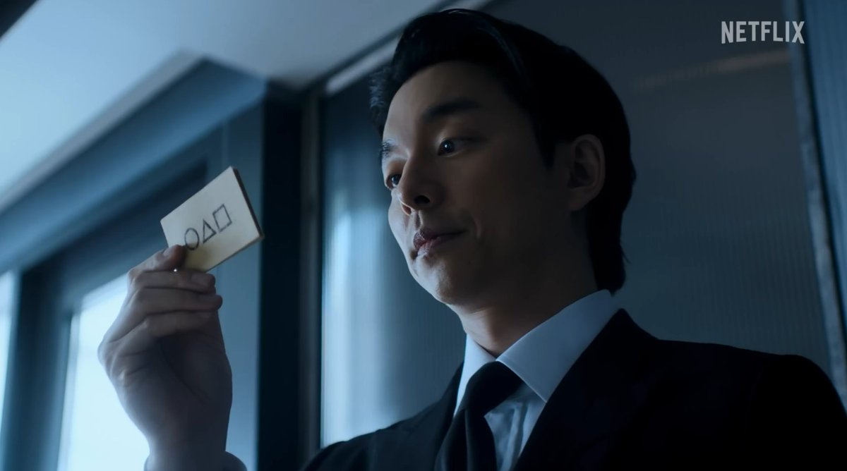 WatchmenID's tweet photo. Gong-Yoo yang nongol bentar di season 1 mendapatkan screen time yang lebih banyak kali ini.

Walaupun nongolnya masih ga banyak-banyak amat tapi tambahan detail untuk karakter Salesman benar-benar sinting!

Percayalah, akting Gong Yoo di sini fresh dan puas banget nontoninnya! https://t.co/u3HHgqBFx1