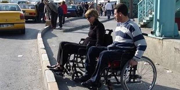 Bu fotodaki kaldırım bu fotodaki engelli insanlar için neyse bu yönetmelikte o denli zorluk çıkaran bir yönetmeliktir.

#aracımadokunma