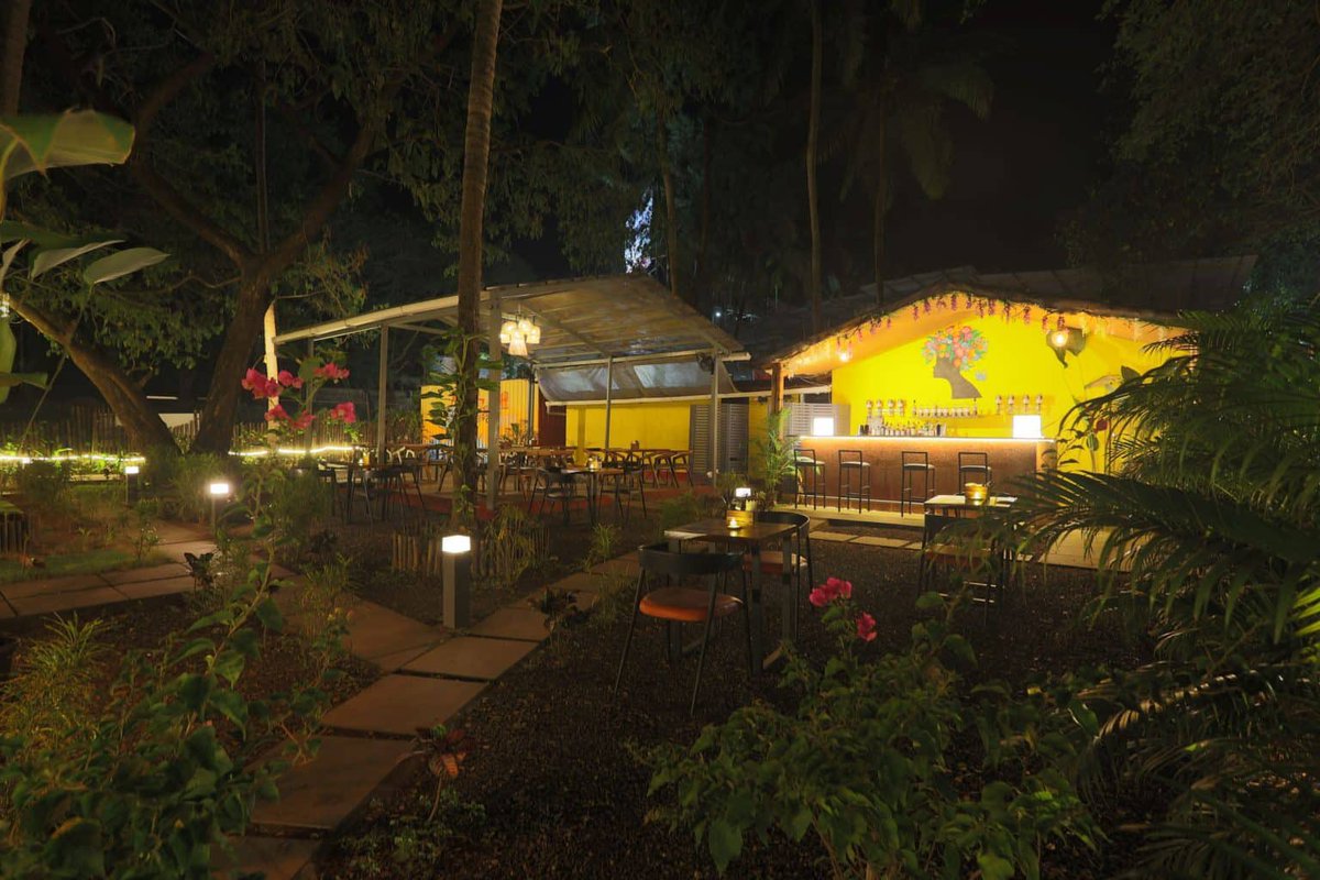 Hotelier_India's tweet image. Ochre Spirits revolutionizes experiential dining with Ochre Bar &amp;amp; Kitchen in Goa✨

Read More- hotelierindia.com/operations/och…

#hôtel #hoteldesigner #hoteldesigns #flagship #hotelliving #restaurantweek #bevarages #hotelierlife #hoteliernews #restaurantsupply