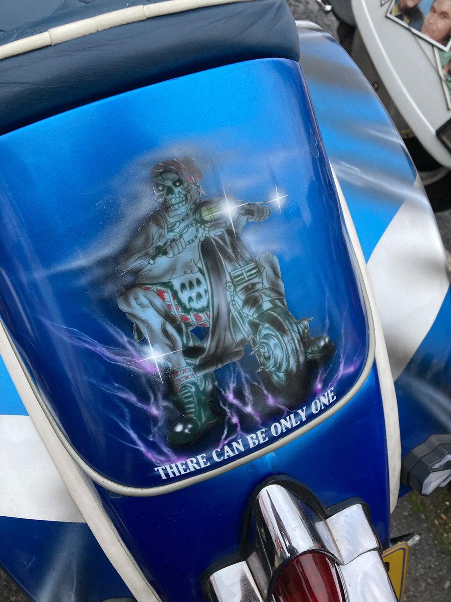 classiccarguru1's tweet photo. #AirBrush Art #WickhamSquare #BoxingDay Meet
#Highlander https://t.co/ssic1bUPaj