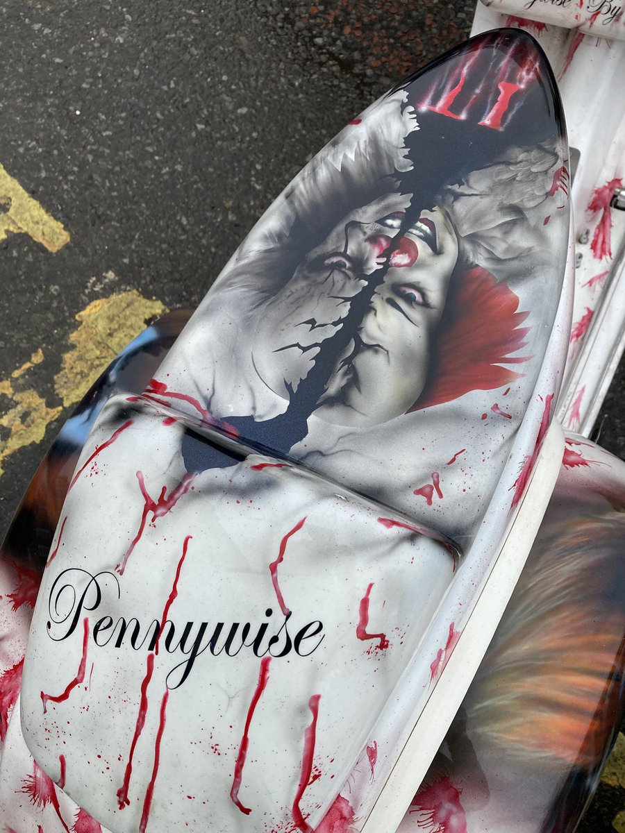 classiccarguru1's tweet photo. #AirBrush Art #WickhamSquare #BoxingDay Meet
#Pennywise https://t.co/bg9CwhSgss