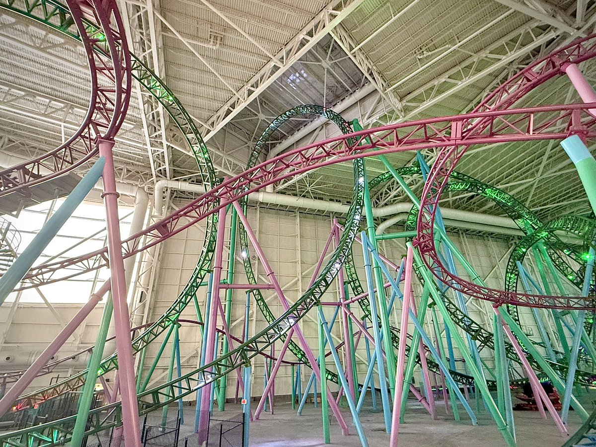 コースター TMNT Shellraiser】 “えぐるような落下”で有名な最大傾斜角度が世界一