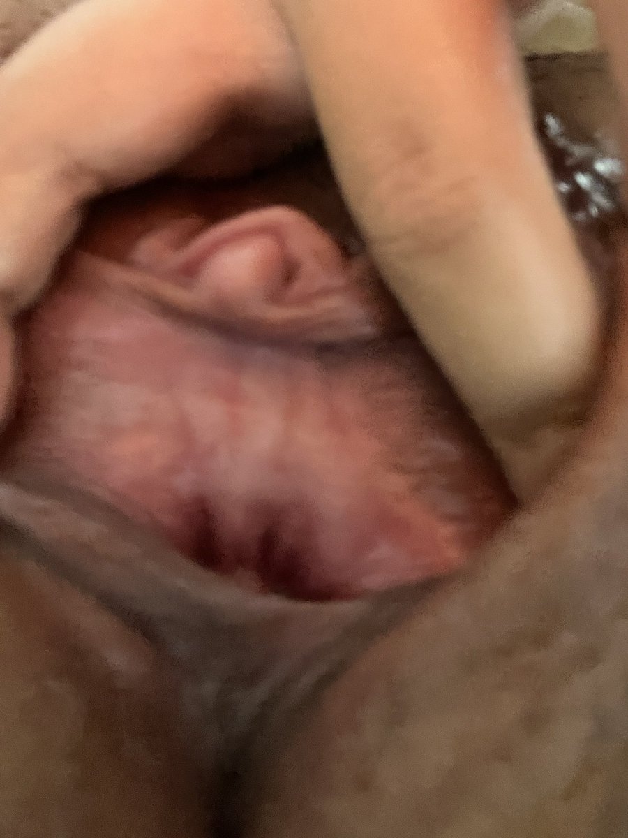 mochanailao's tweet photo. 好久不见😚最近超想谈恋爱 谁当我男朋友我将天天缠着他要😋 #母狗 #发骚 #揉逼 #粉逼 #约炮 #婊子 #bbw #奶子 #女菩萨 #想被操 https://t.co/0uPr3aKahC