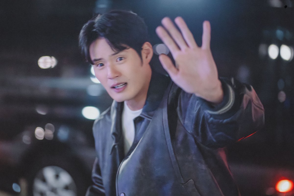 dear_kyungsoo_'s tweet image. 2024년 12월 23일   
&amp;lt;웬디의 영스트리트&amp;gt; 퇴근길

#서경수 • 𝐀𝐥𝐚𝐝𝐝𝐢𝐧 
— 벗들 추운데 있다고 마지막까지 힝구된 배우님