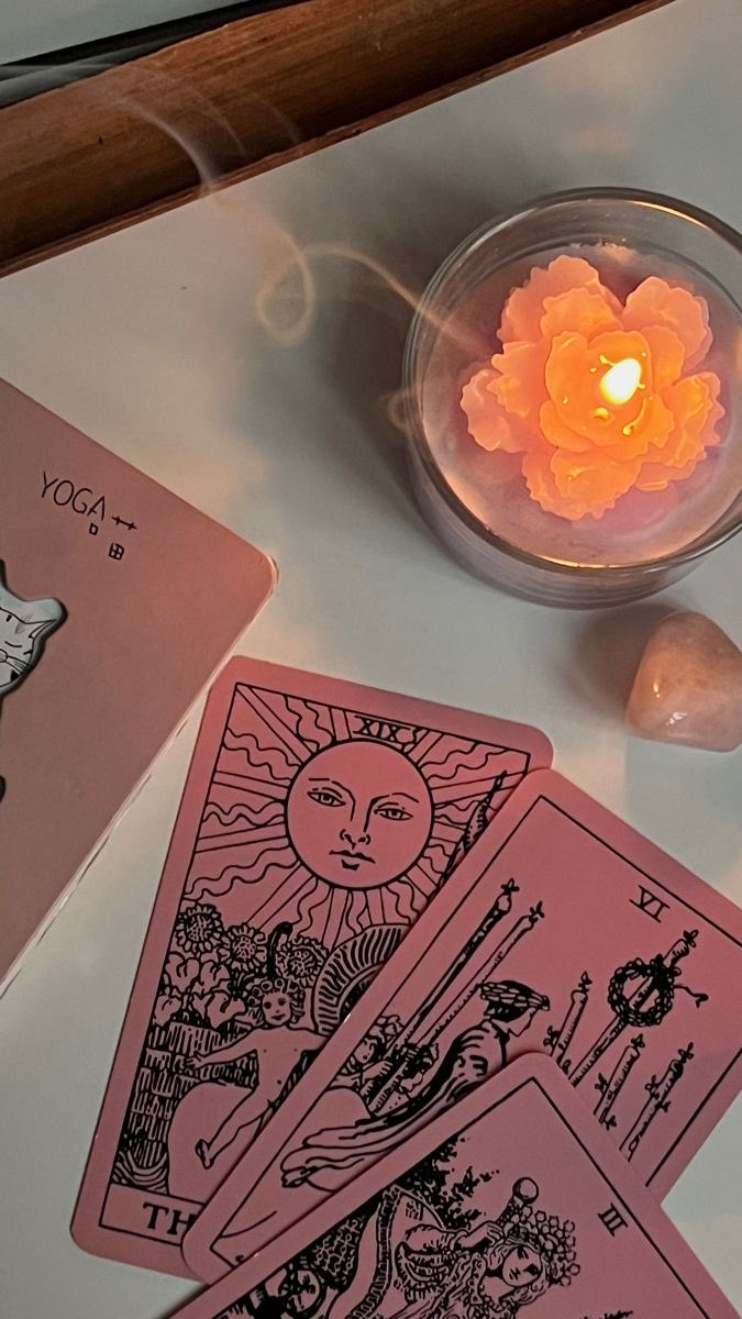 Free 1 Card Pull : What’s coming for you in 2025? 🕯️🩰

rules
• must be following 
• reply dengan inisial &amp; zodiak kalian
• rt &amp; likes are appreciated 

#jasatarot #bacatarot #zonauang