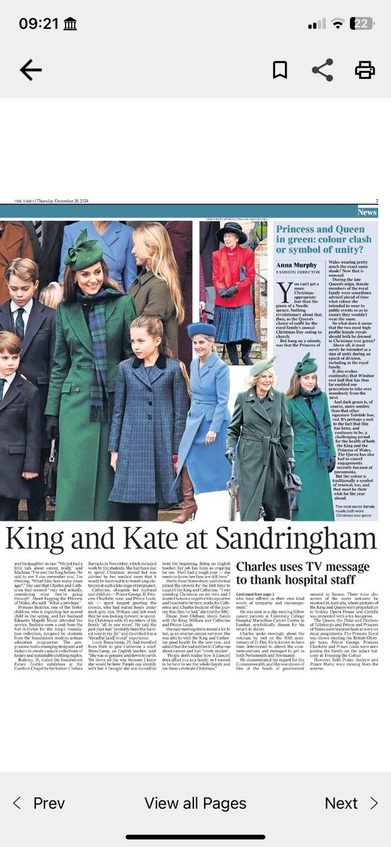 CgeFor's tweet photo. It’s normal after an illness to thank those who helped you. It’s not normal to have it splashed all over the newspapers. Do Brits realise how they are manipulated? https://t.co/p7TZezfK1R