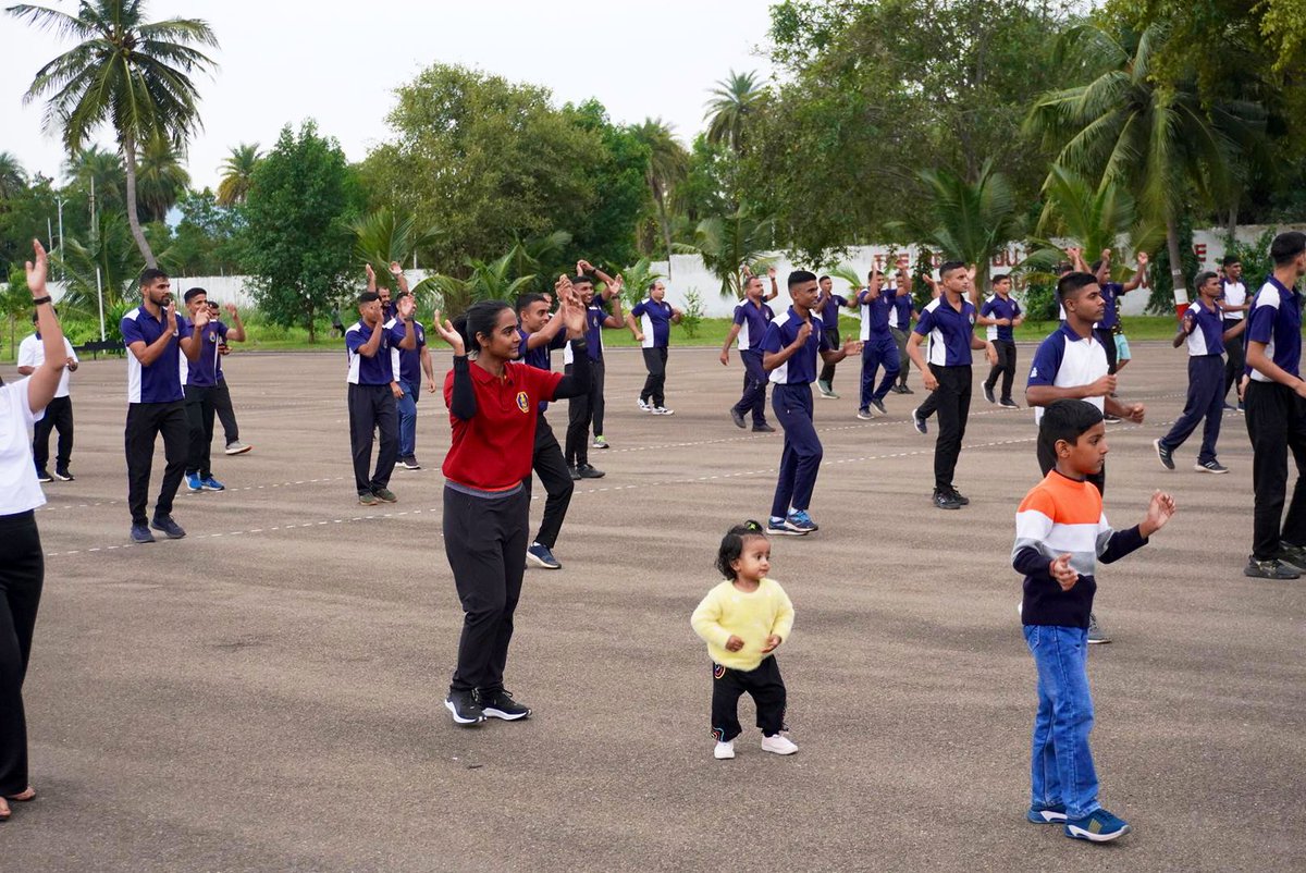 INS_Vishwakarma's tweet photo. #Sashakt60
Dance, sweat, and bond! 💃🕺 An electrifying #Zumba session rocked #INS_Vishwakarma, bringing together undertrainees, Ship’s Coy, and their families for fitness, fun, and unforgettable camaraderie! 🔥💪
#StayActive
#LargeNavyMindset https://t.co/btNtY2VKDf