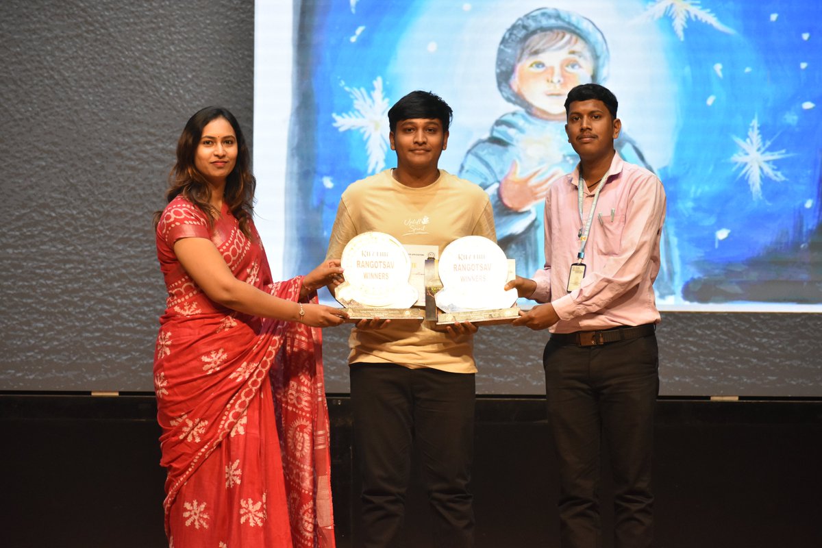 rlsbca's tweet photo. Rhythm2k24
Winners of Sur Kshetra- Solo Singing
Winner- Vinay B and Guruling B
Runner- Sakshi P and Sankirthana D
#rlsbca #rlsibca #klesociety #bcacollege #rhythm2k24 #solodance #dance #danceevent #pucfest #collegefest #winners #bcacollege #belagavicollege #bestcollege https://t.co/5HBycD3VzI
