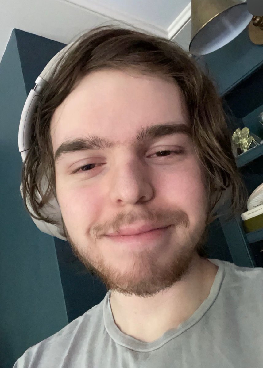 Charlotte :3 tweet media