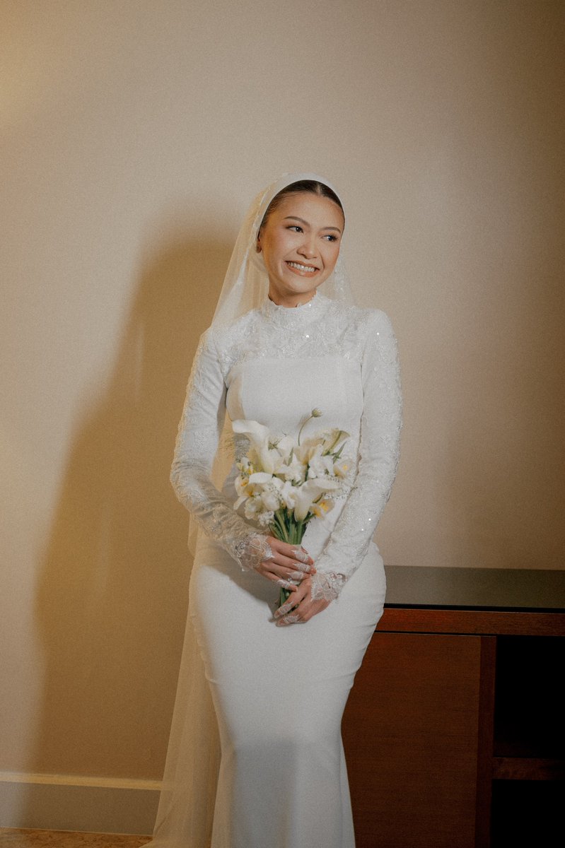 jepandjay's tweet photo. When the perfect wedding dress comes along, you just know. When she saw her wedding dress, she just knew it from the start. https://t.co/DPOPvO7ISC