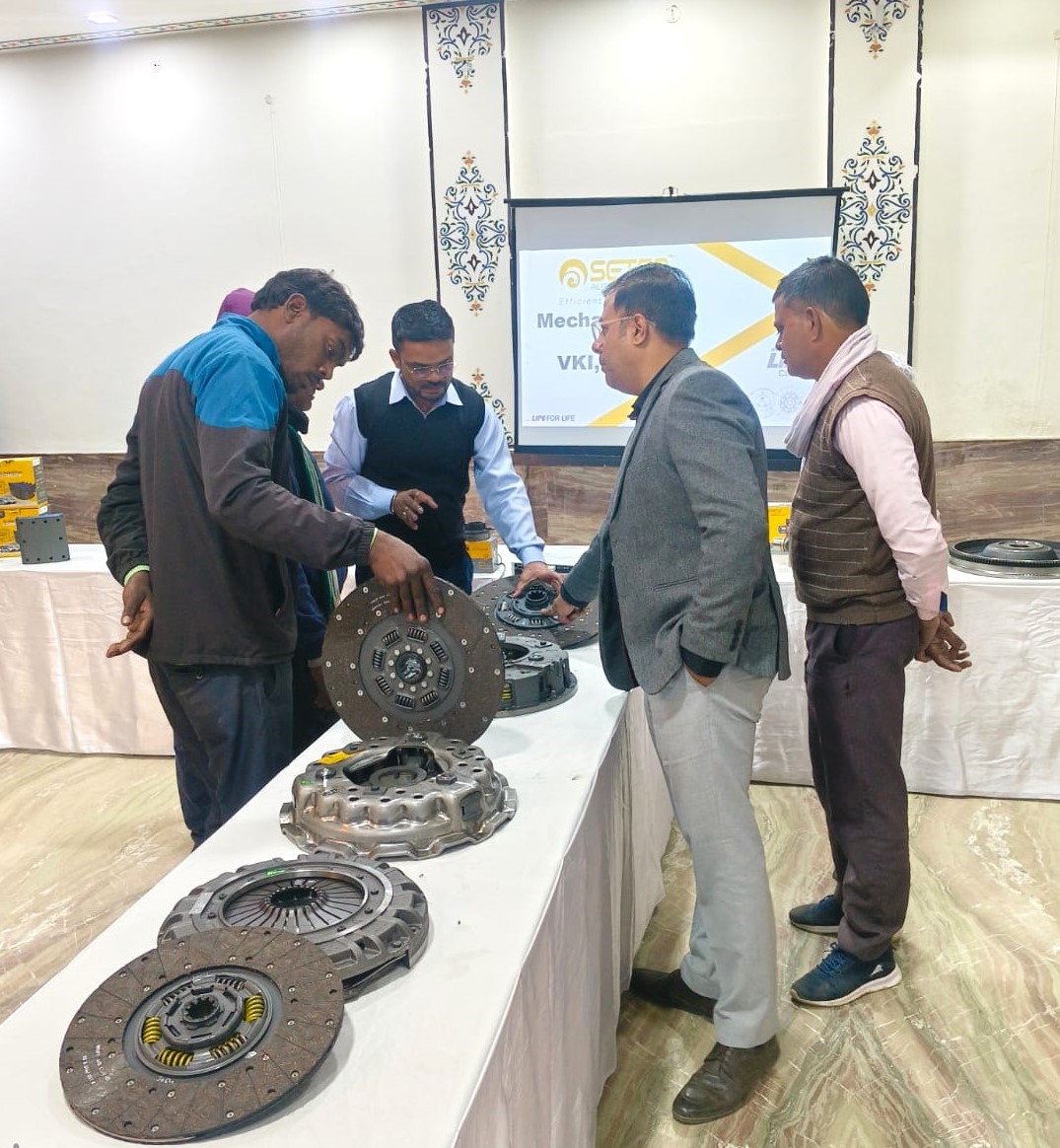 SetcoAutomotive's tweet photo. Our mechanic meet in Jaipur was an exciting day filled with skill-building, clutch insights and lot of engaging interaction with mechanics dedicated to keeping vehicles running smoothly with our products.

#SetcoAutoSystems #Clutchleaders #Leadersintruckparts #Mechanictraining https://t.co/nSiTqu65Ee
