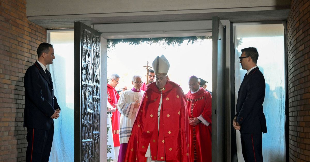Reuters's tweet image. Pope opens special &apos;Holy Door&apos; for Catholic Jubilee at Rome prison reut.rs/4iUVEai