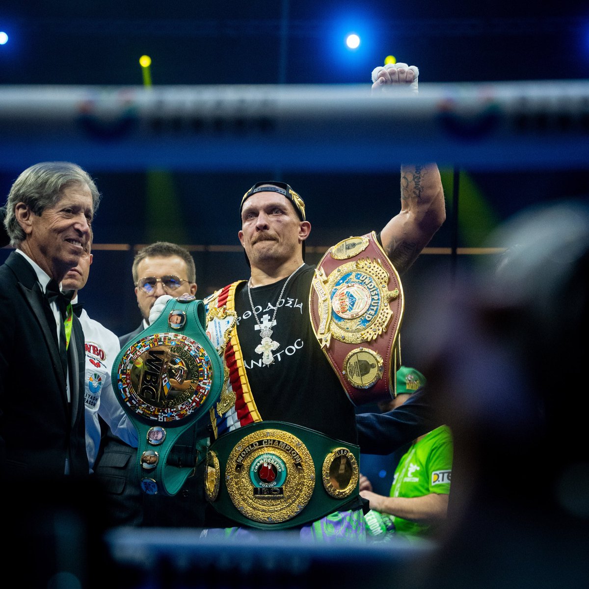 KristoferBRose's tweet image. What a way to end the year… 🤯 #UsykFury 

Big up @Rhysedwards2000! On our way to Riyadh with less than a days notice and over 20hrs of travelling. Big 2025 coming 🔜⚡️