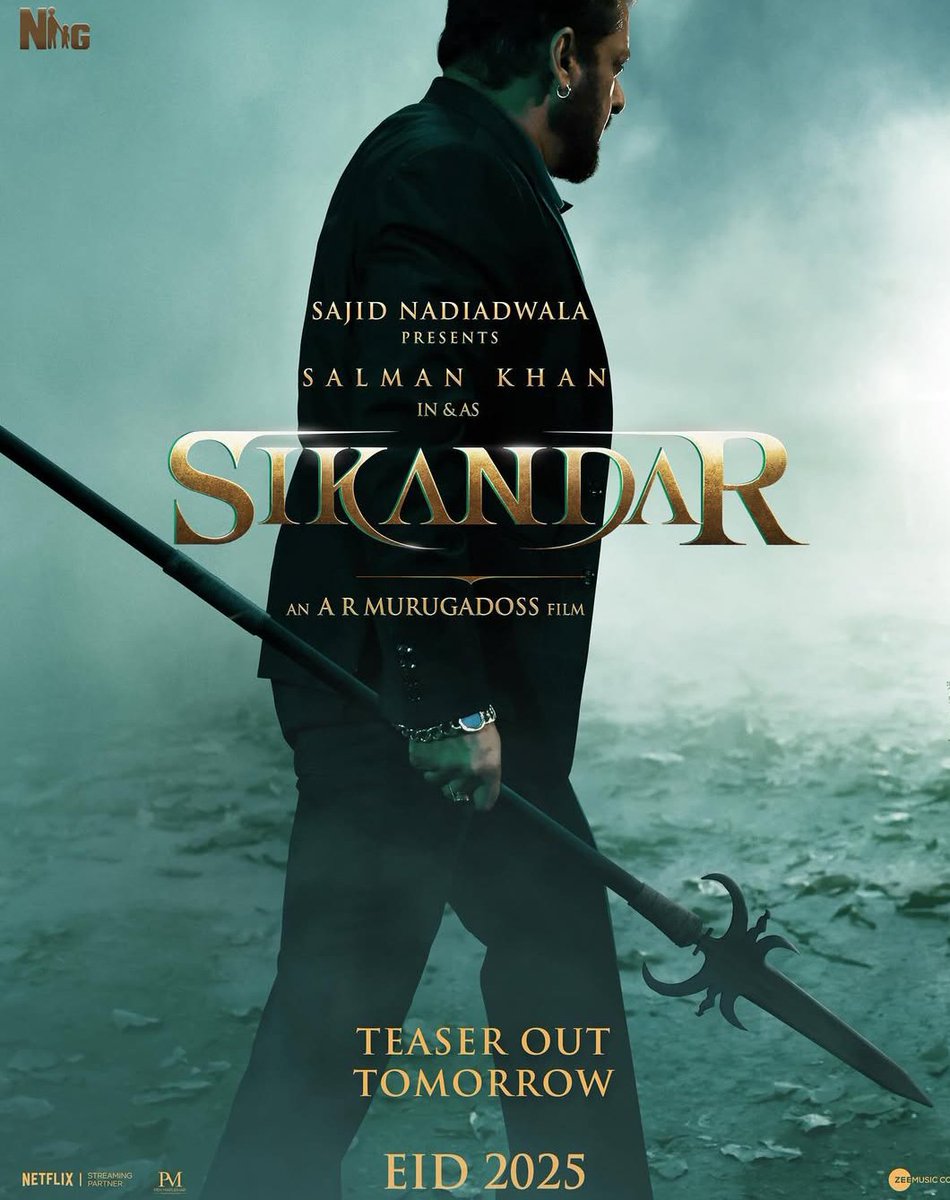 beingritwik's tweet photo. Finally Christmas feels like Christmas.#BlockbusterLoading #Salmania #SalmanKhanBirthday #Sikandar #Eid2025 https://t.co/0W1fFw6bqt