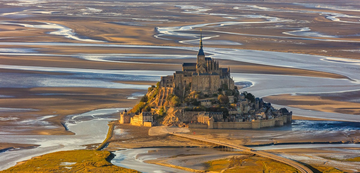 Abbayes de Normandie tweet media